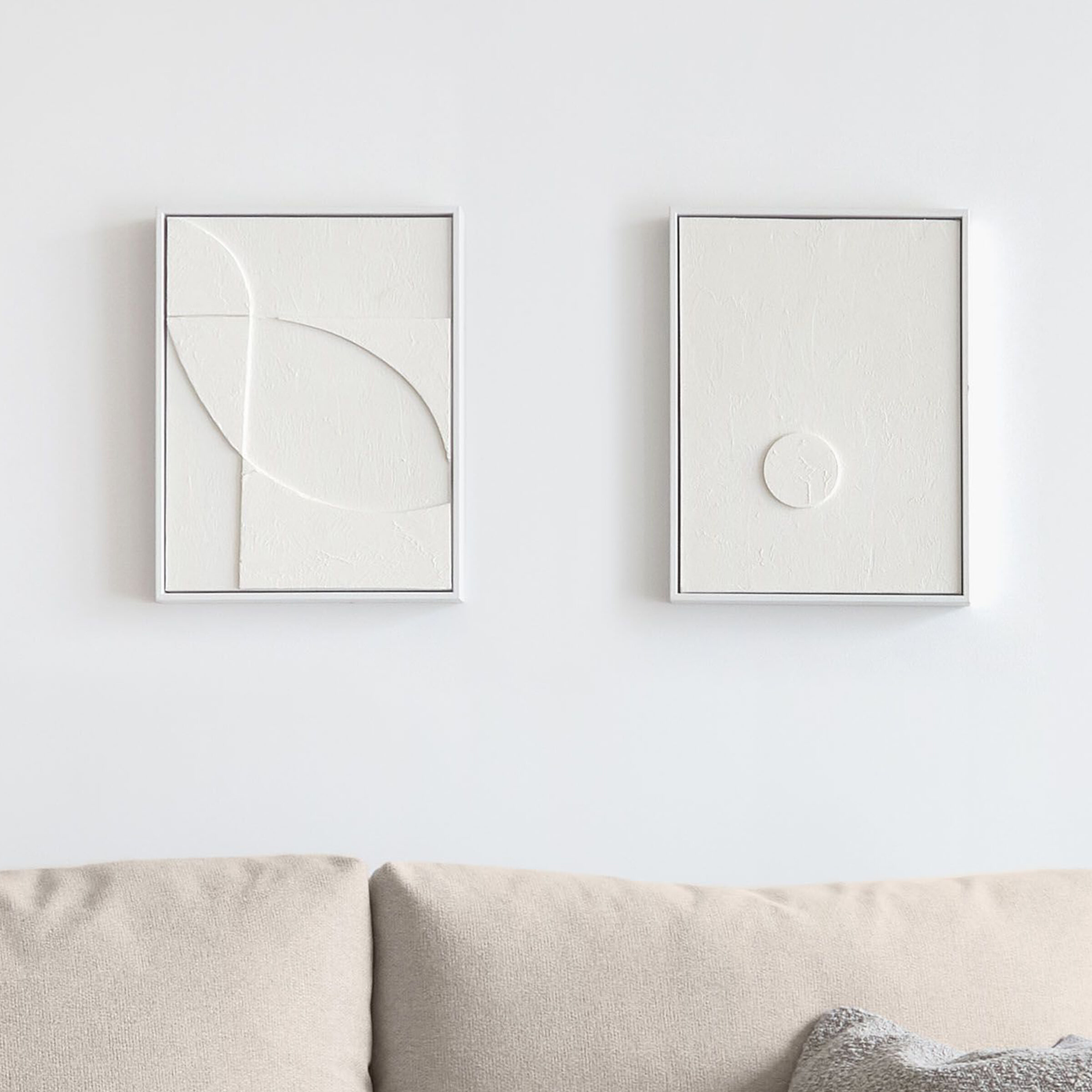 Kave Home Wandpaneel 'Brunella' Wit reliëf, canvas 30 x 40cm, Set van 2 stuks