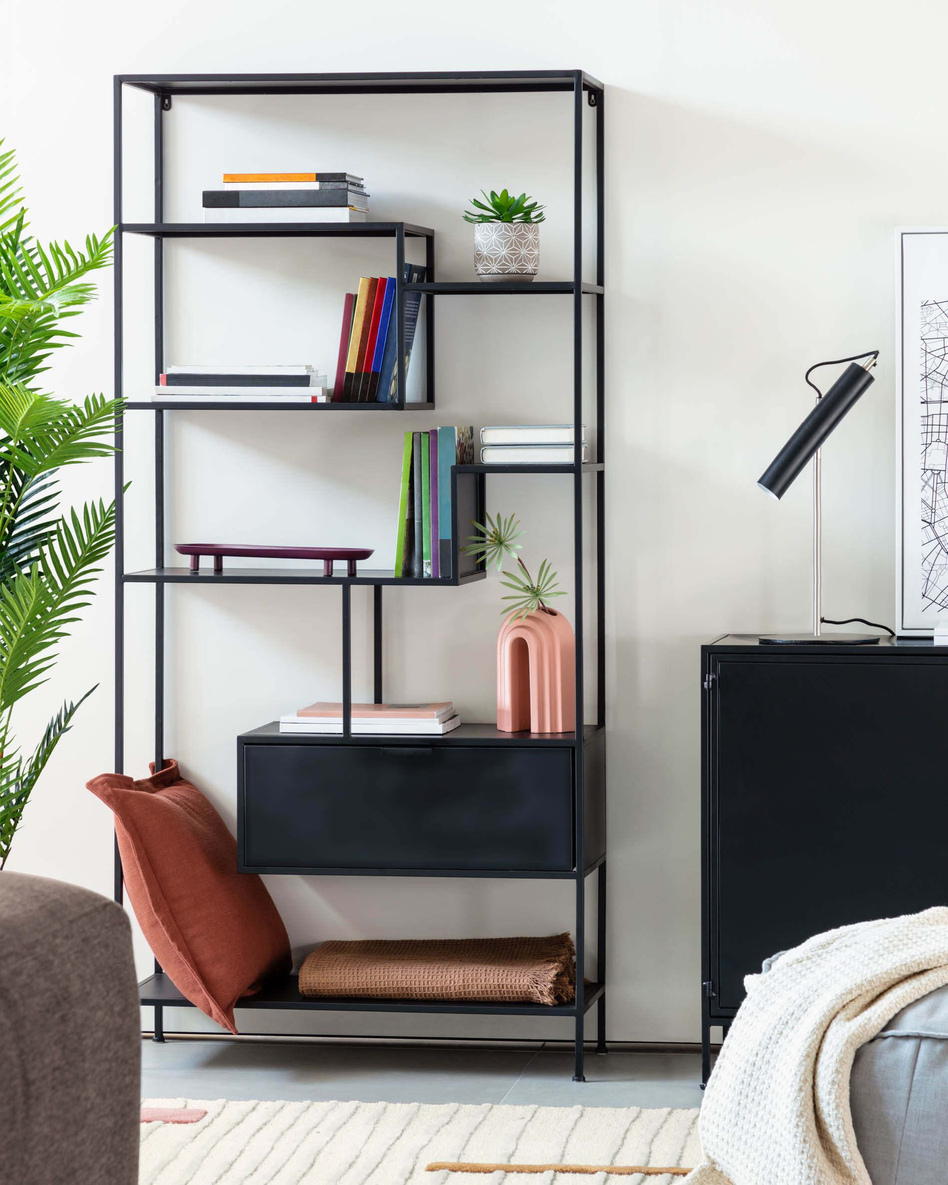 Kave Home Wandrek 'Shantay' Zwart metaal, 168 x 80cm