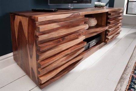 Massief TV-lowboard RELIEF 150 cm sheeshamhout met uitgewerkt front - 38411