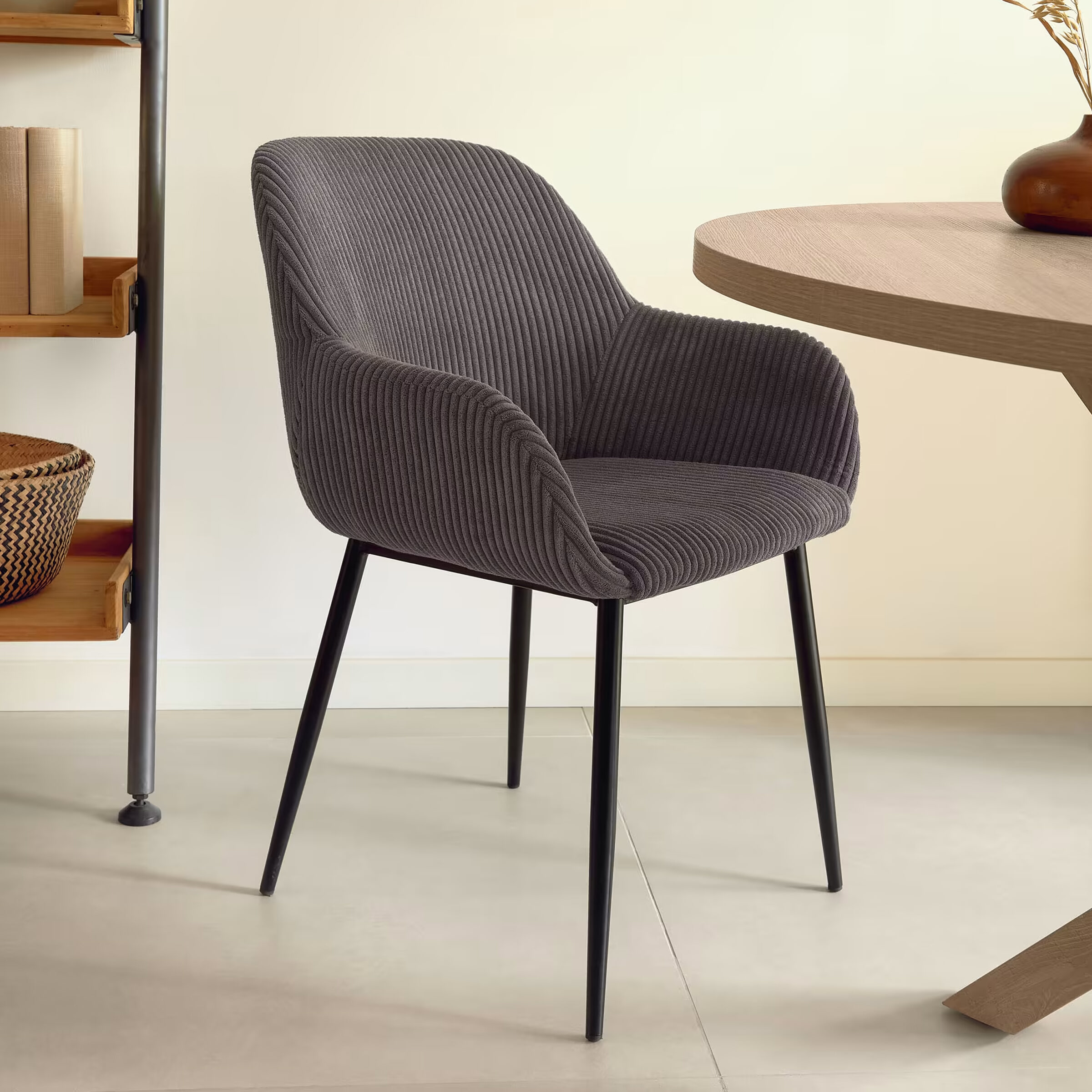 Kave Home Eetkamerstoel 'Konna' Rib, kleur Donkergrijs