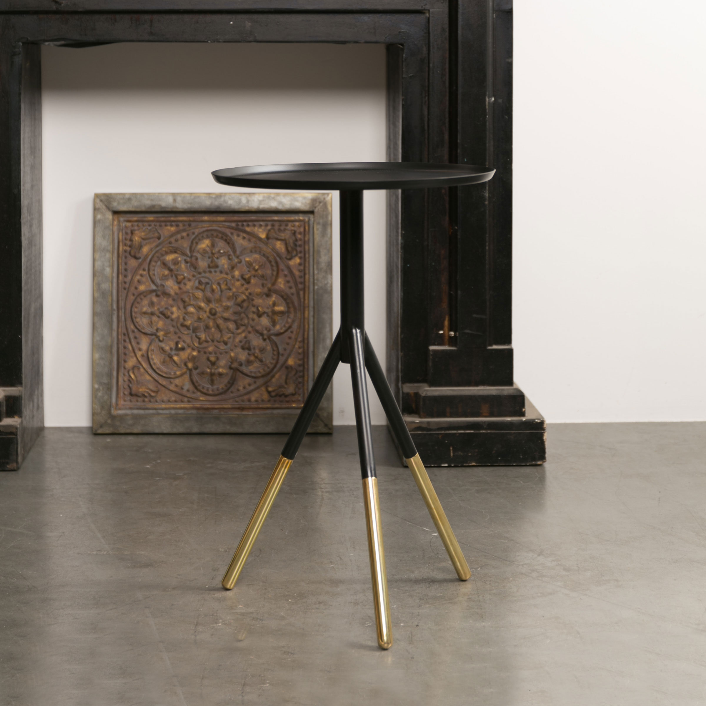 Dutchbone Bijzettafel 'Elia' Zwart/Brass, 37cm